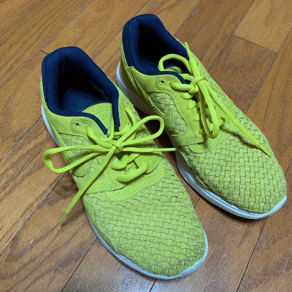 Corduroy Green Nike Runners